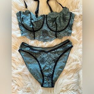 NWOT Aerie lingerie set size 34DDD